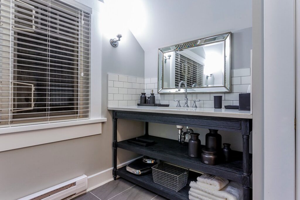 2308 West 49 Ave (11)