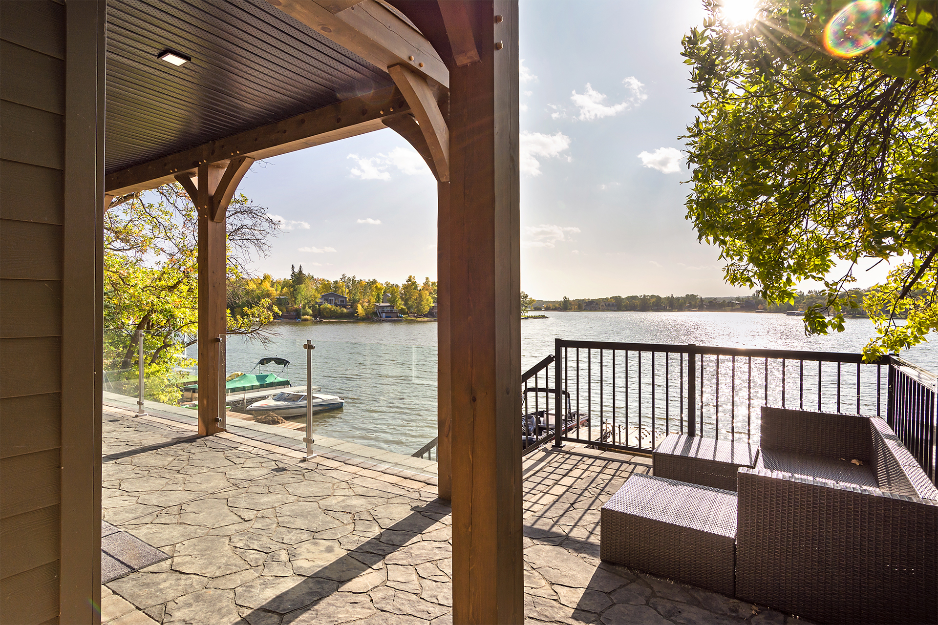 Lake-Metigoshe-CustomHome-Exterior6--