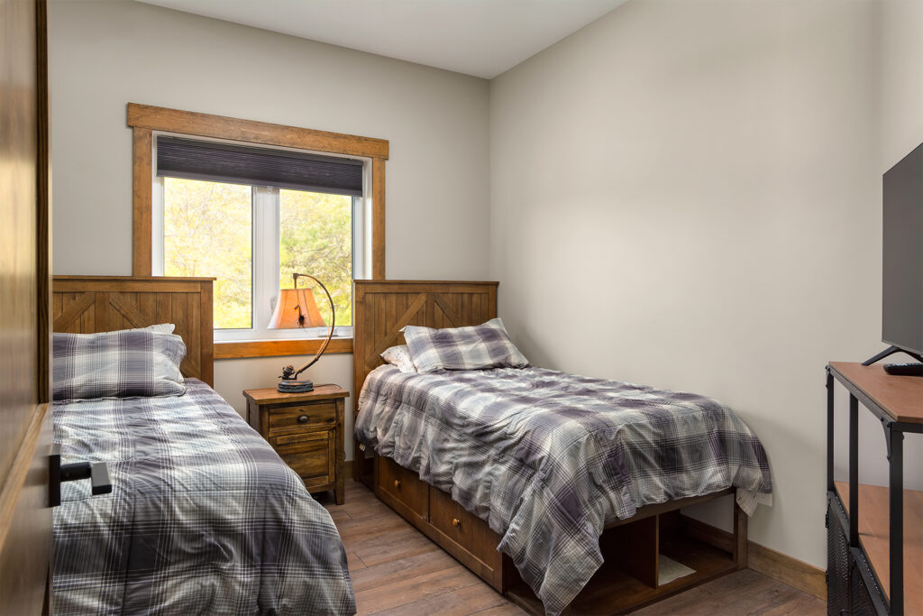 Lake-Metigoshe-CustomHome-SecondBedroom1-