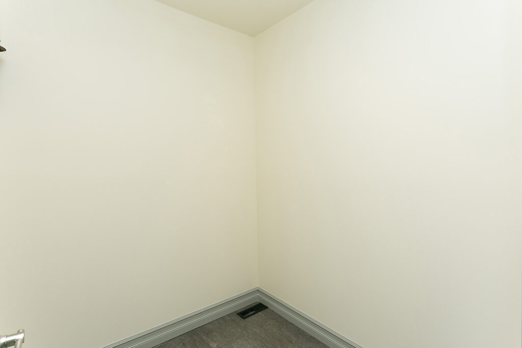 195 Piper Drive Alair 1055 Web