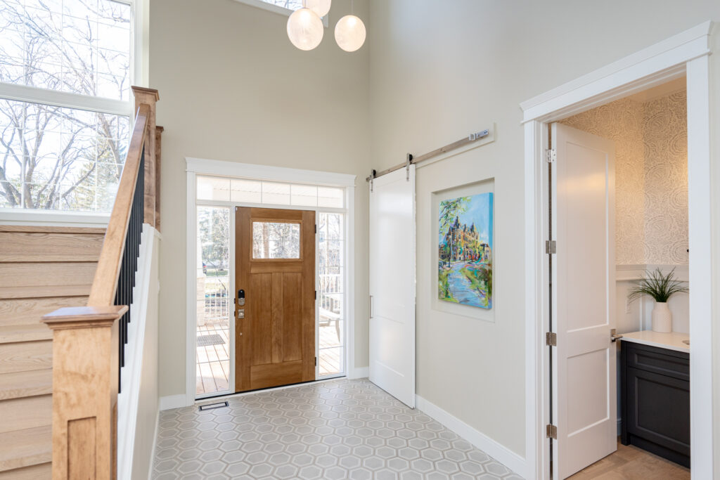 Dieppe Custom - Entryway