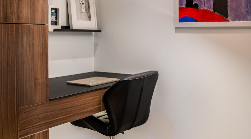 Modern Edge - Details