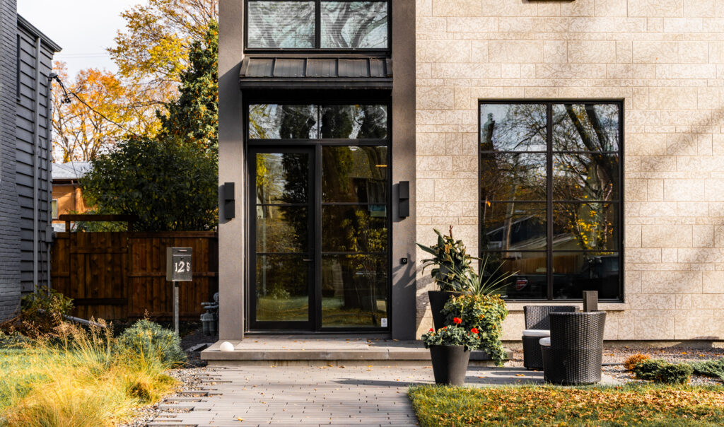 Modern Edge - Exterior