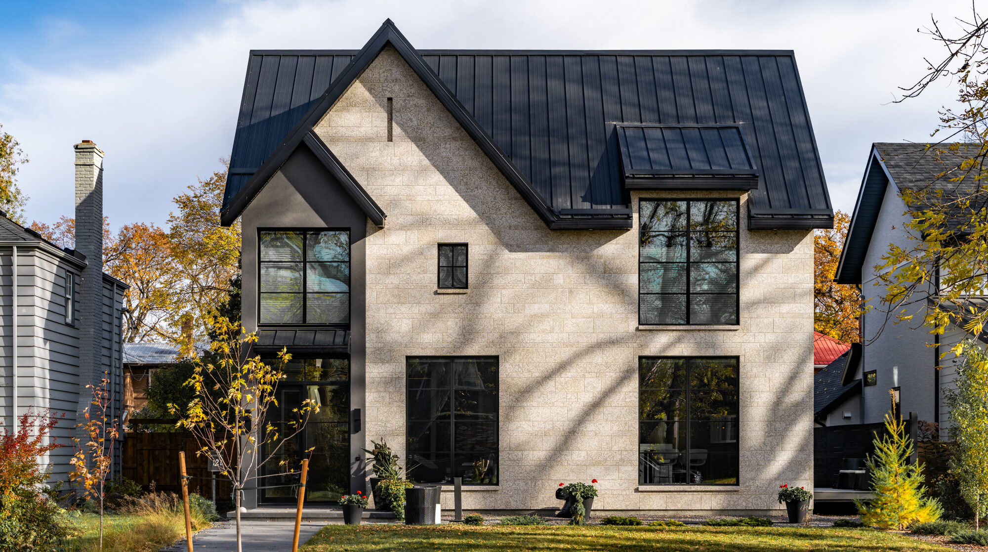 Modern Edge - Exterior