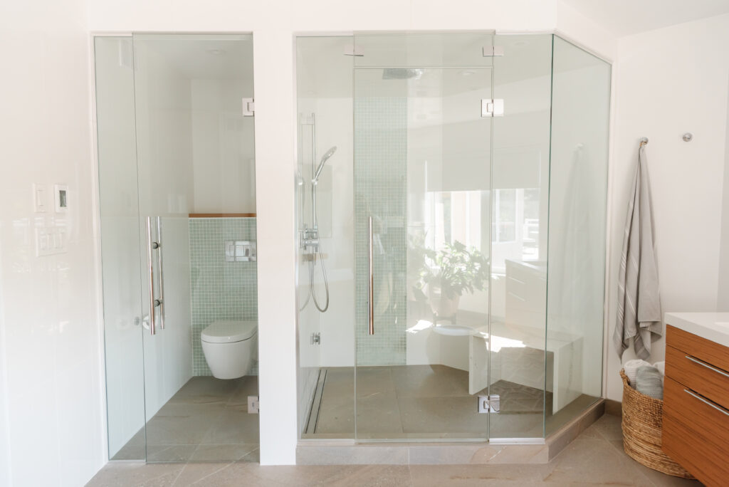 Sleek Walkout - Bathroom