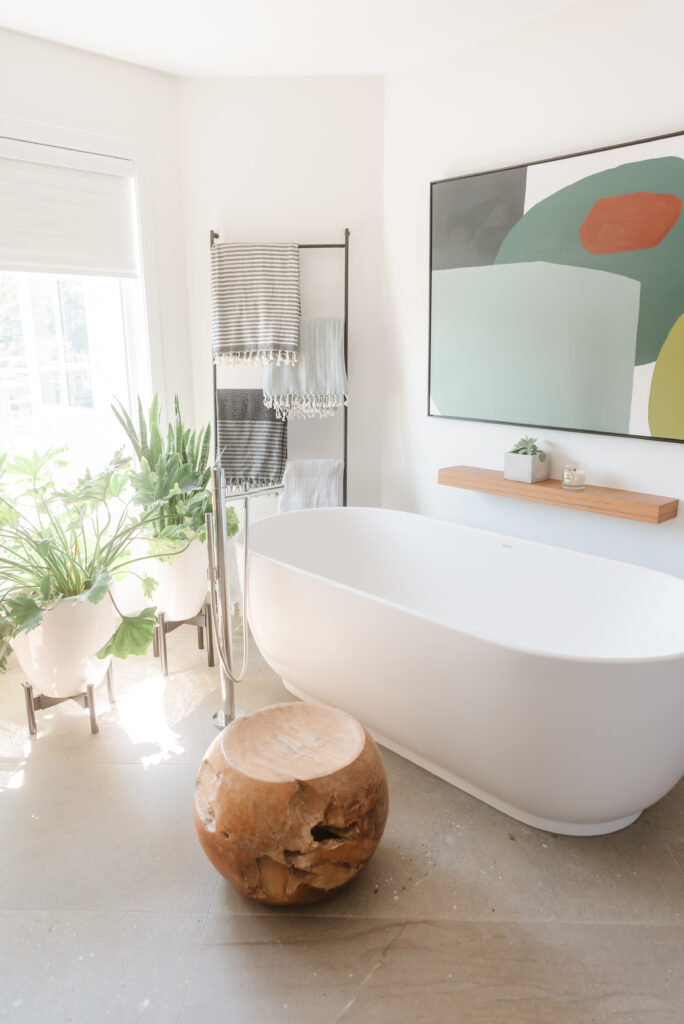 Sleek Walkout - Bathroom