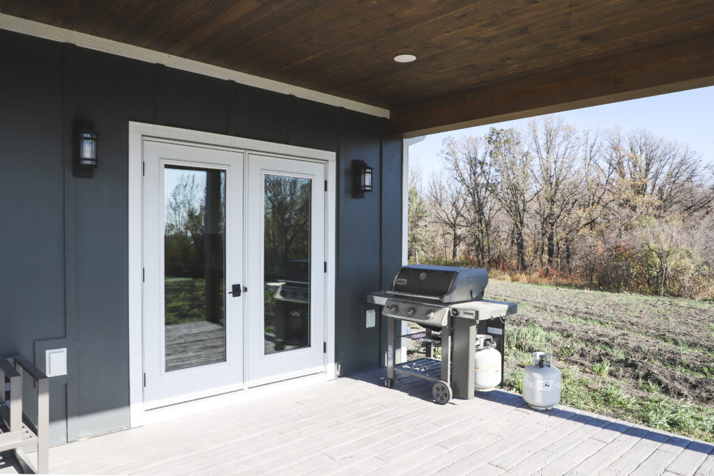 Warm Haven Custom - Exterior