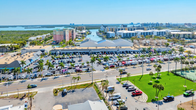Santini Marina Plaza in Fort Myers Beach